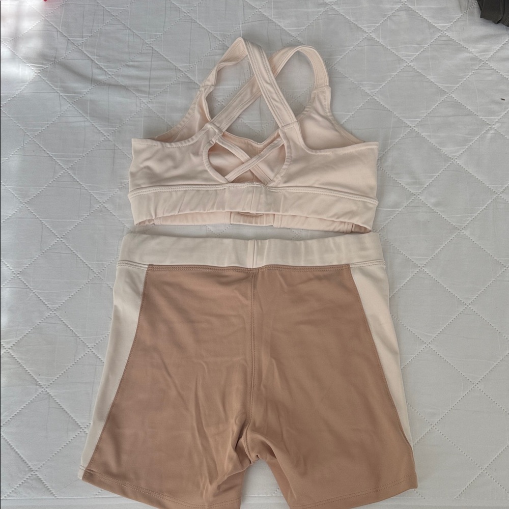 FIVE Workout Set - Picture 3 of 3